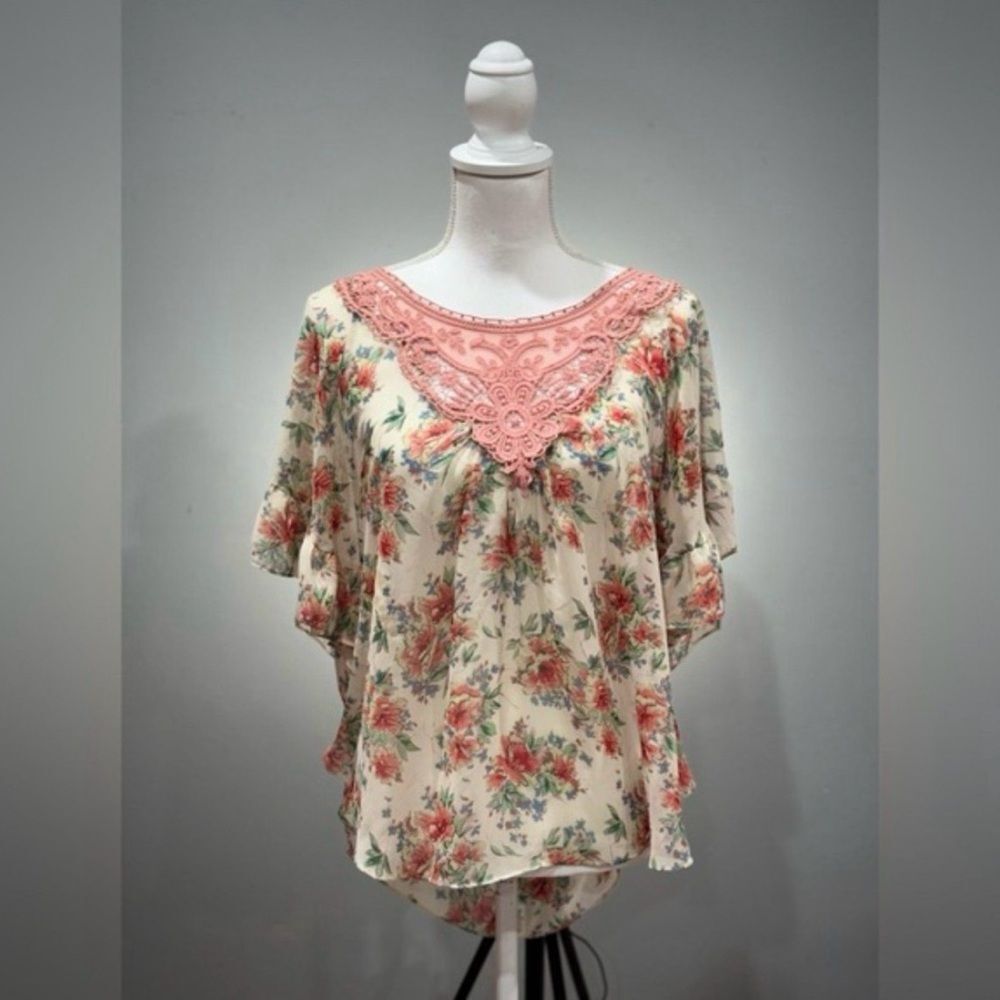 CLEAROUT! Floral Pleione Flowy Top Size S EUC